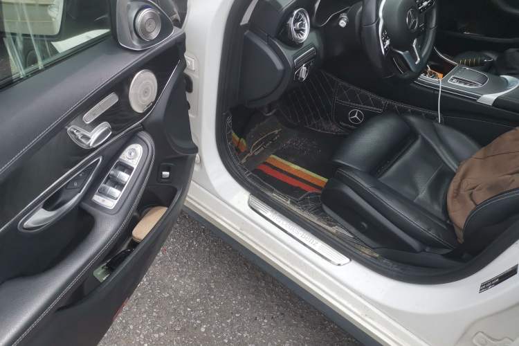 Used Mercedes-Benz C-Class 2019 C 260 L Sport Edition Driver Seat