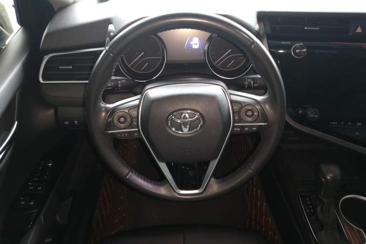 Used Toyota Camry 2019 2.5G Luxury Edition China VI Standard
