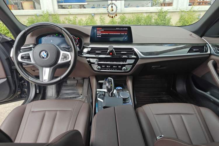 Used BMW 5 Series 2020 525Li M Sport Package