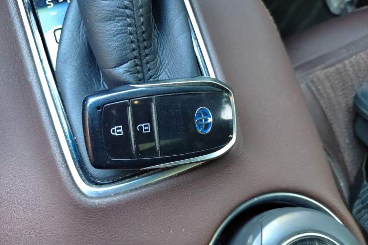 Used Toyota Harrier 2022 Dual-Engine 2.5L CVT Two-Wheel Drive Luxury Edition
