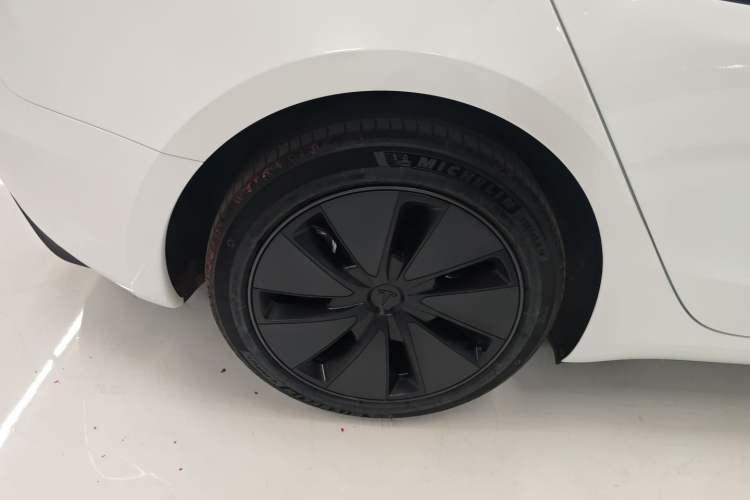Used Tesla Model 3 2023 Rear-Wheel-Drive Version

