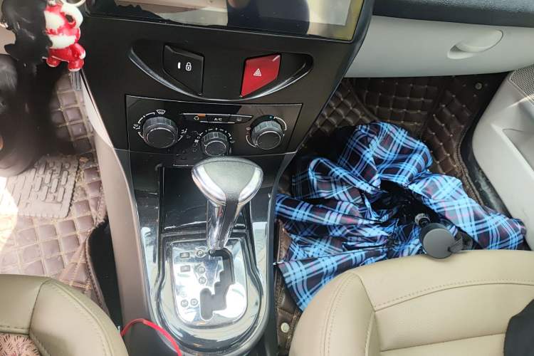 Used Citroen C-Quatre 2013 Sedan 1.6L Automatic Prestige Model Gear Lever