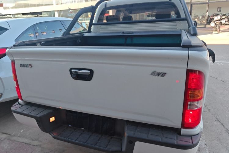 Used Foton Tunland 2018 2.0T S-Series Gasoline Automatic Two-Wheel Drive Elite Version China V Standard
