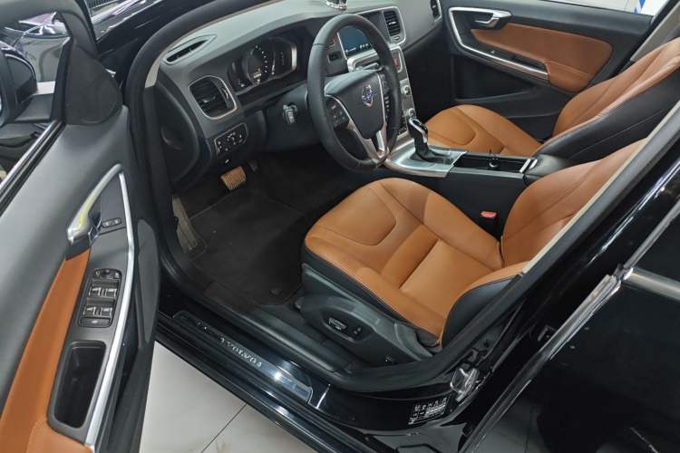 Used Volvo S60 2017 S60L T4 Smart Range Edition