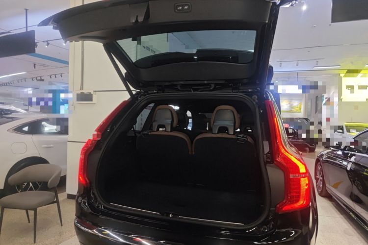 Used Volvo XC90 2023 B6 Zhiyi Luxury Edition 7-Seater Trunk