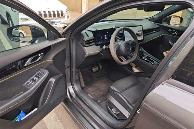 Used Lynk & Co 03 2023 2.0TD DCT JingPro Driver Seat