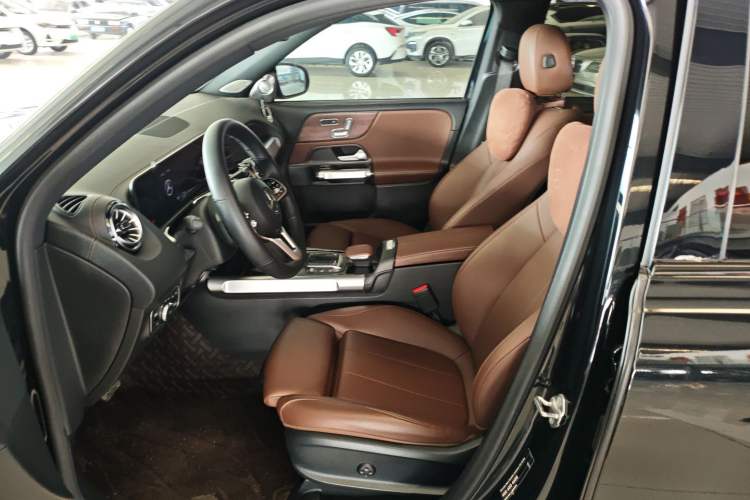 Used Mercedes-Benz GLB 2021 GLB 200 4MATIC Left Front Seat