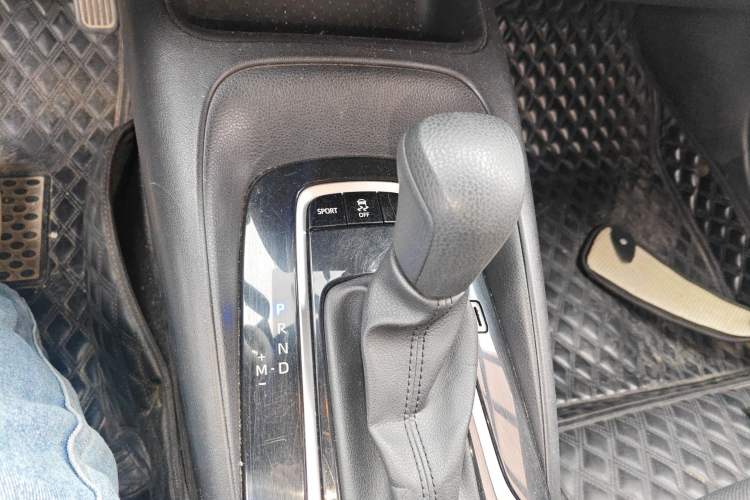 Used Toyota Levin 2022 Facelift TNGA 1.5L CVT Progressive Edition Gear Lever