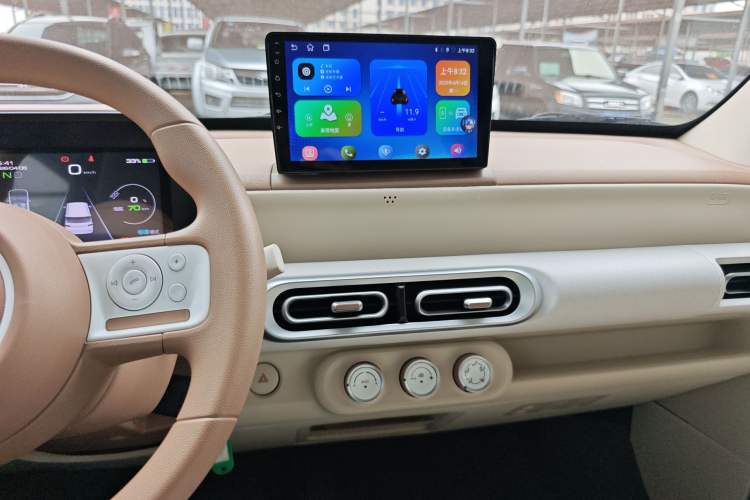 Used Wuling Hongguang MINIEV 2024 3rd Generation 215km Advanced Version Audio And AC Panel