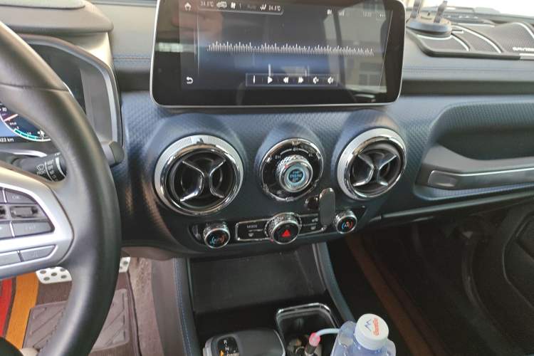 Used BAIC Off-Road BJ40 2021 2.0D Automatic Four-Wheel Drive Blade Hero Edition Adventurer Type
