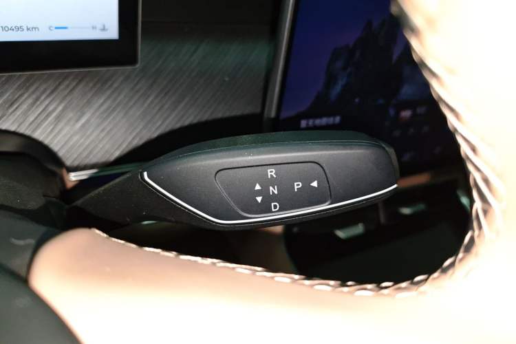 Used Chery Tiggo 8 L 2024 2.0T Two-Wheel Drive Prestige Version 5 Seats