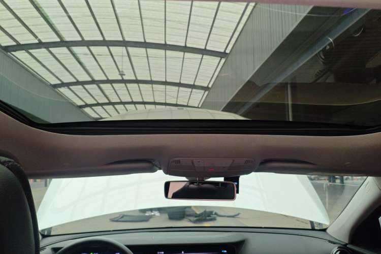 Used Mercedes-Benz E-Class 2019 Restyled E 300 L Sporty and Stylish Edition
