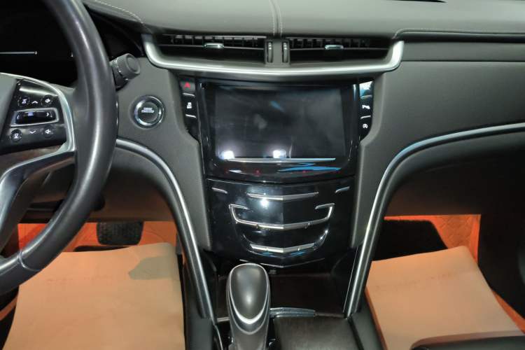 Used Cadillac XTS 2018 28T Tech Edition Audio And AC Panel