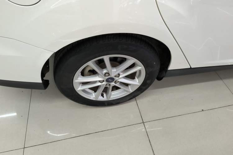 Used Ford Focus 2018 Sedan Classic 1.6L Automatic Trendy SmartDrive Edition