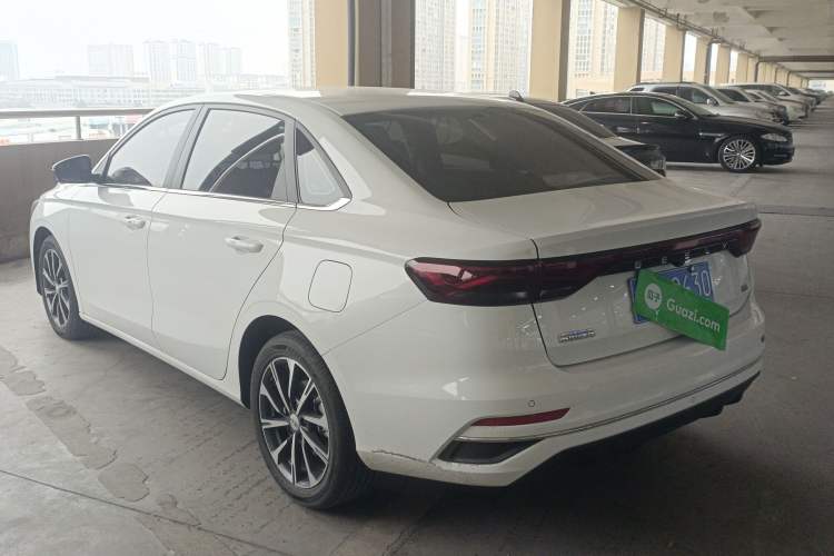 Used Geely Auto Emgrand 2025 4th Generation 1.5L CVT Luxury Version
