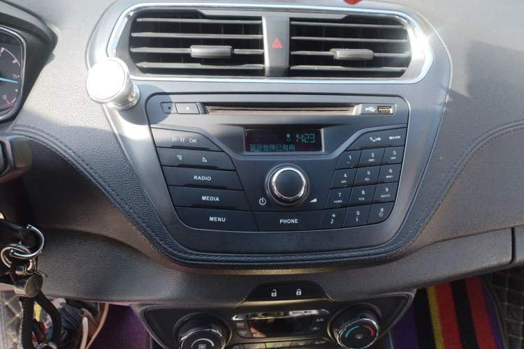 Used Ford Escort 2015 1.5L Automatic Fashion Model
