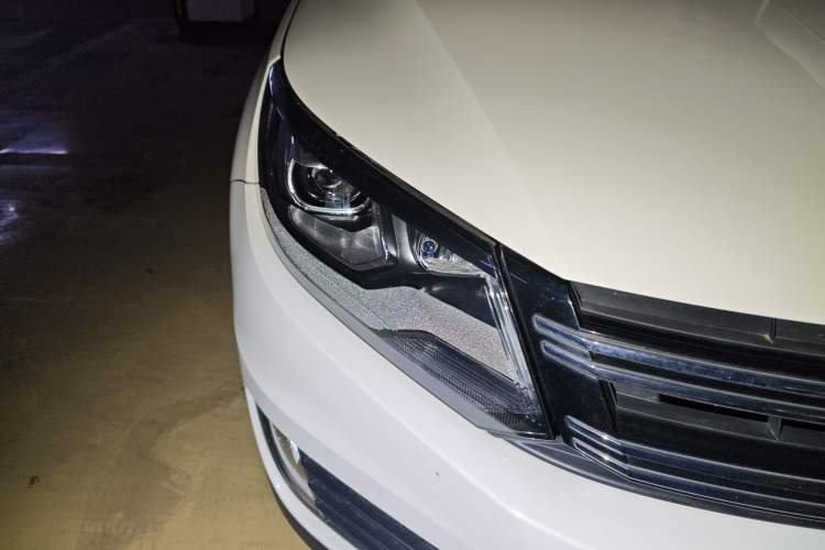 Used Volkswagen Tiguan L 2017 300TSI Automatic Two-Wheel Drive Silk Road Luxury Edition
