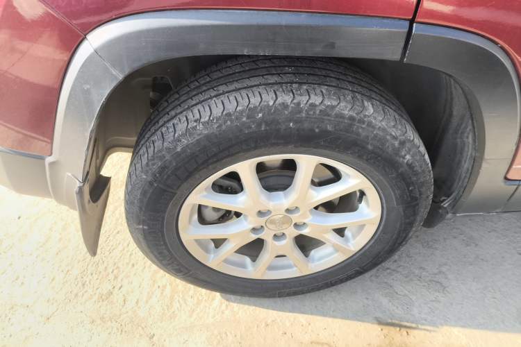 Used Jeep Cherokee 2016 2.4L Professional Smart Version
