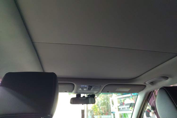 Used Hyundai ix25 2017 1.6L Automatic Smart Version Headliner