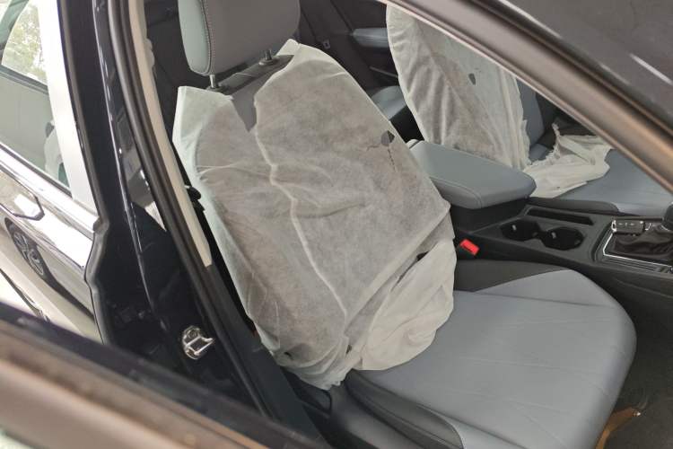 Used Volkswagen Lavida 2023 Revised Version 1.5L Automatic 5 Millionth Edition Right Front Seat