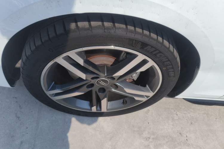 Used Audi A4L 2022 40 TFSI Luxury Dynamic Model