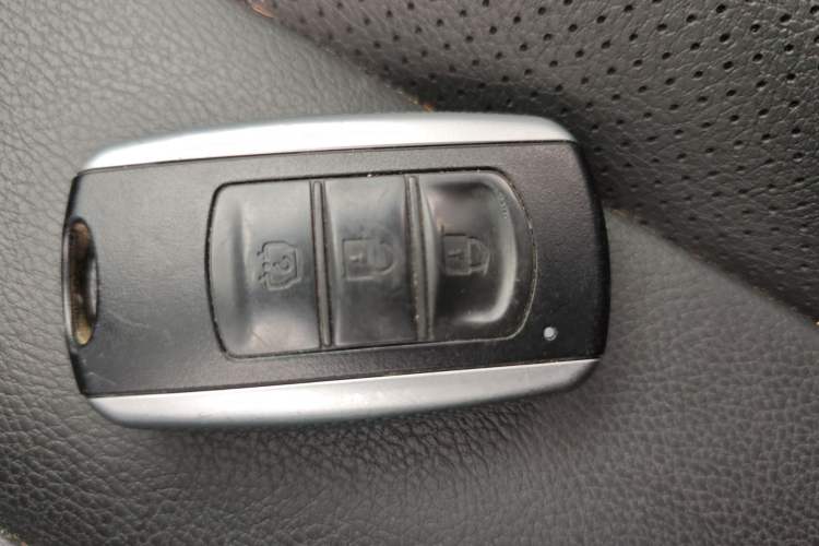 Used Dongfeng Fengon 580 2016 1.5T Manual Luxury Edition
