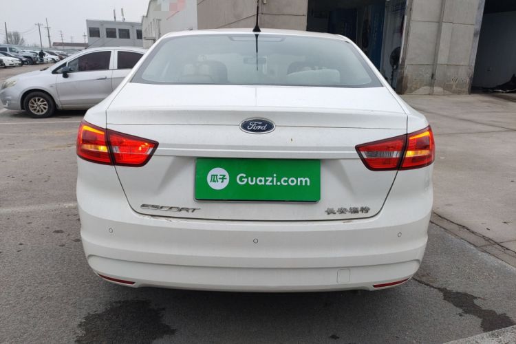 Used Ford Escort 2015 1.5L Manual Comfort Model
