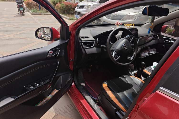 Used Baojun 310 2016 1.2L Manual Luxury Model Driver Seat