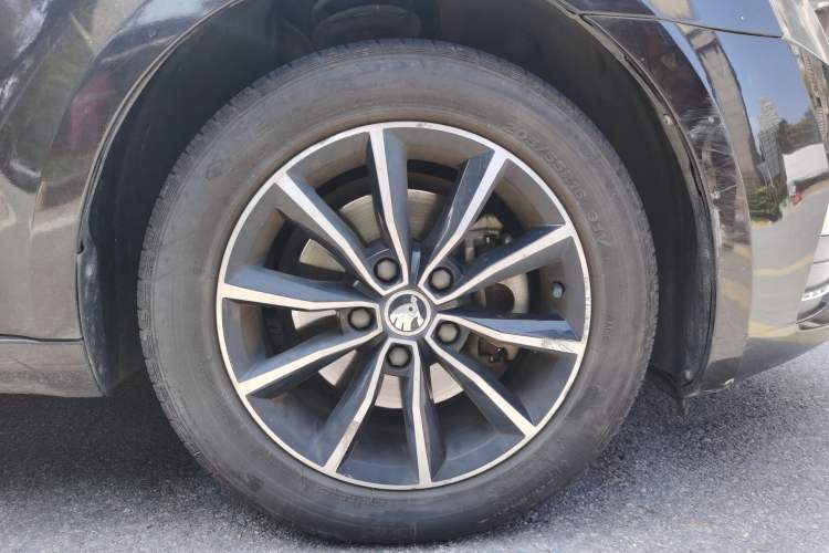 Used Skoda Octavia 2017 1.6L Manual Smart Drive Edition