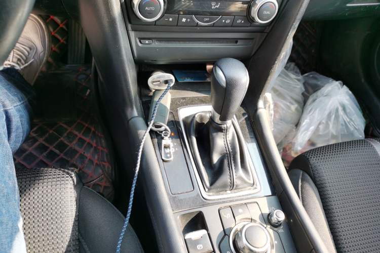 Used Mazda Mazda 3 Axela 2017 Sedan 1.5L Automatic Luxury Model Emission Standard China V