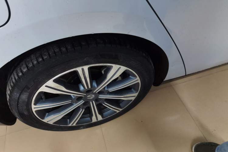 Used Leapmotor C01 2023 Range-Extended 216 Comfort Edition Right Rear Wheel Hub