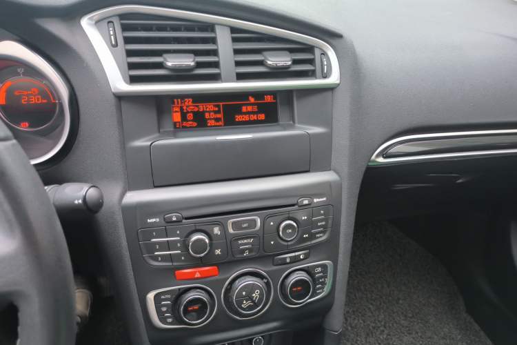 Used Citroen C4L 2013 1.8L Manual Jingzhi Edition Audio And AC Panel