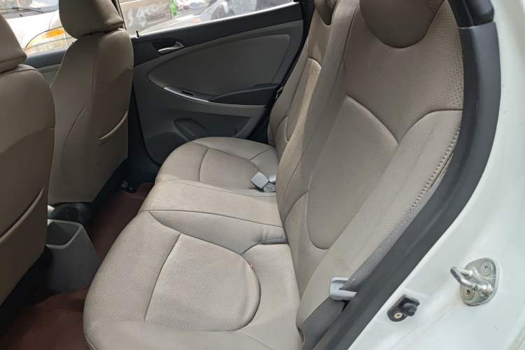 Used Hyundai Verna (older generation) 2014 1.4L Automatic Smart GLS Left Rear Seat