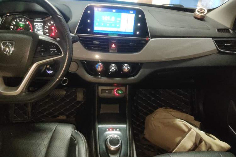 Used Baojun 310W 2018 1.5L Automatic Luxury Version China V