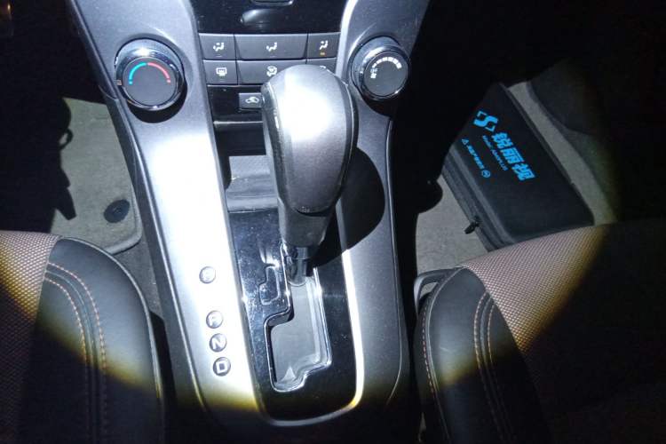 Used Chevrolet Cruze 2013 Hatchback 1.6L Automatic Luxury Model
