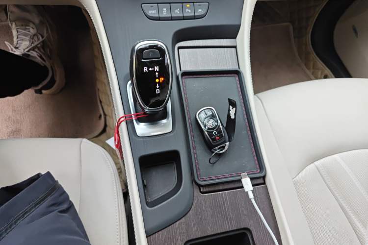 Used Buick LaCrosse 2021 Avenir Avia First-Edition Model Gear Lever