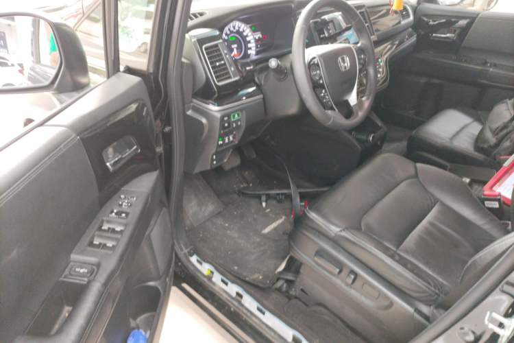 Used Honda Elysion 2019 2.0L Hybrid Luxury Edition