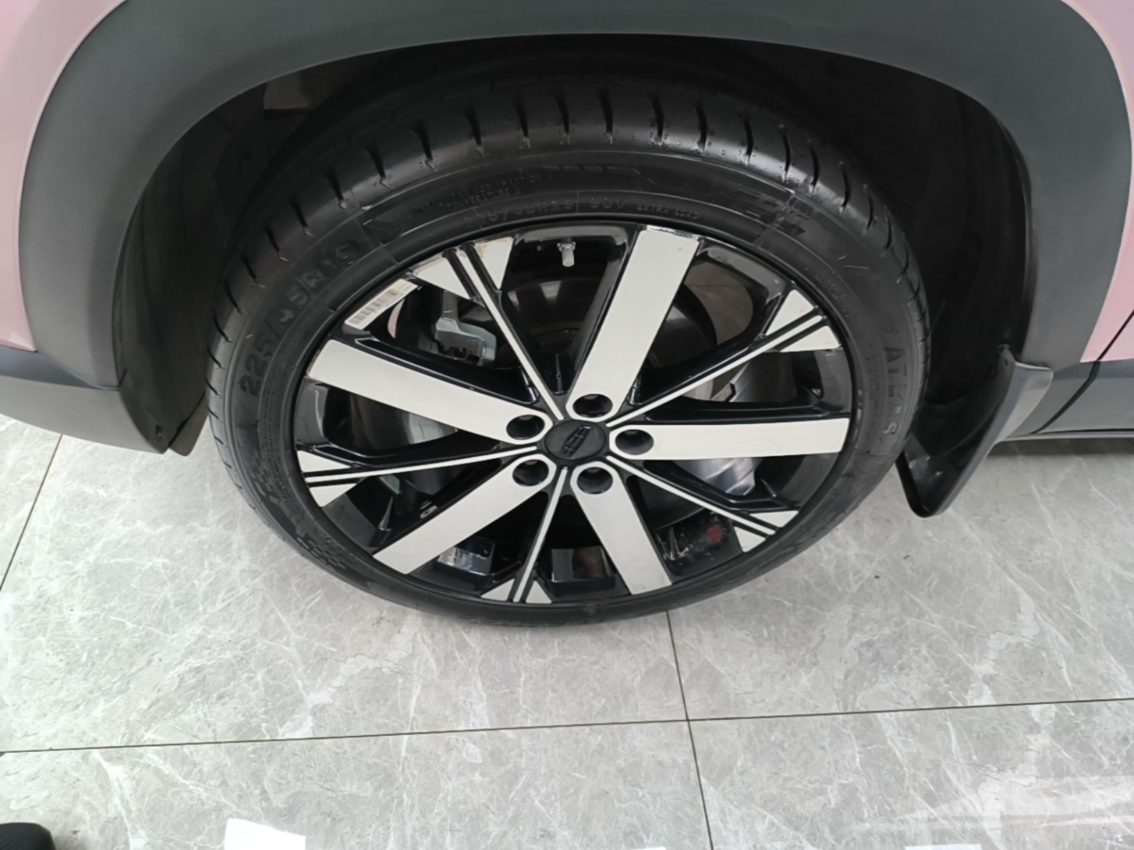 Geely Auto icon 2023 1.5TD Chocolate Smoothie Edition — снимка 10
