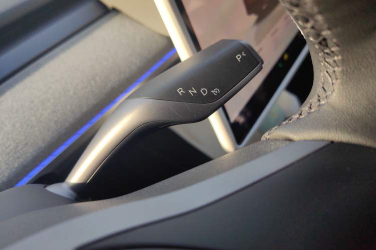 Used Tesla Model Y 2024 Long-Range All-Wheel-Drive Version