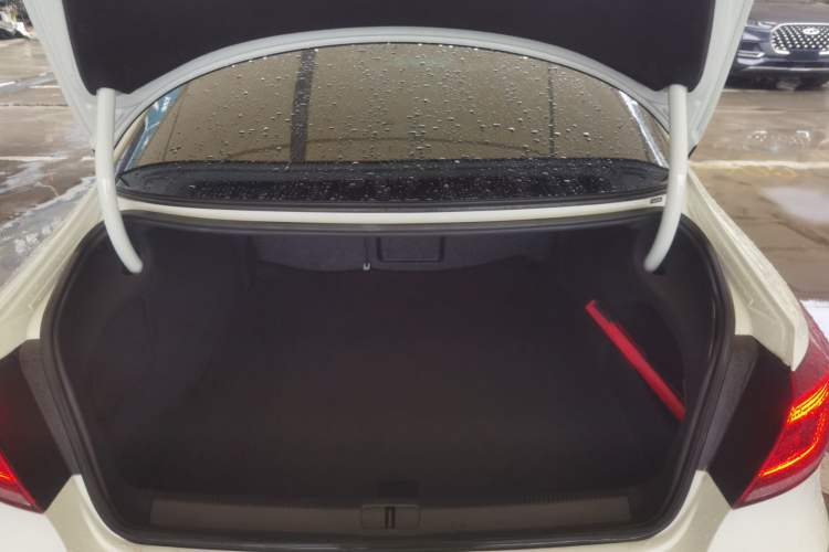 Used Volkswagen FAW-Volkswagen CC 2016 1.8TSI Luxury Model Trunk