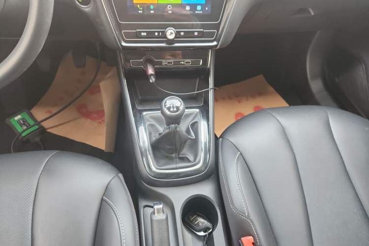 Used Roewe i5 2020 1.5L Manual 4G Connect Leehao Flagship Edition
