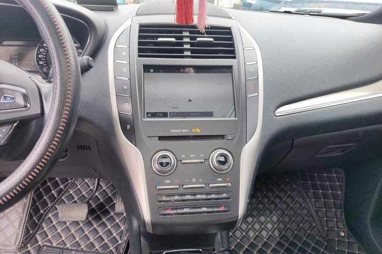 Used Lincoln MKC 2017 2.0T Two-Wheel Drive Deluxe Edition