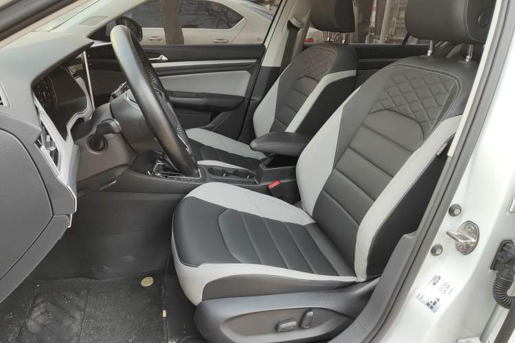 Used Volkswagen Bora 2024 300TSI DSG Prestige Edition
