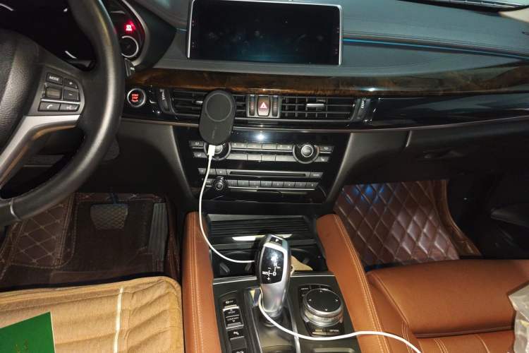 Used BMW X6 2017 xDrive28i Audio And AC Panel