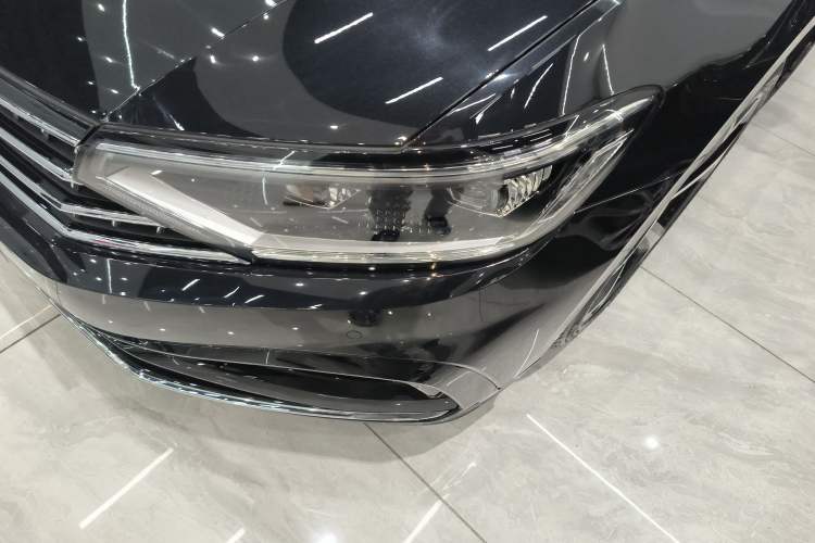 Used Volkswagen Magotan 2023 2 Million Units Commemorative Edition 330TSI DSG Luxury Version
