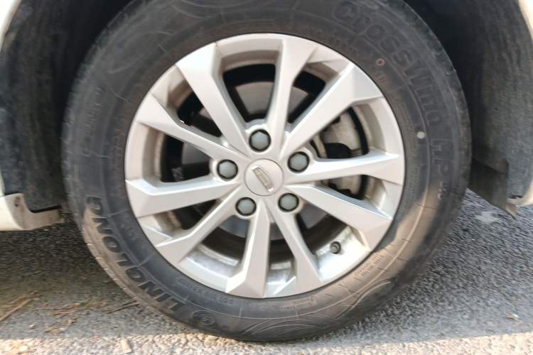 Used Geely Auto Emgrand 2021 UP 1.5L CVT Comfort Model Right Front Wheel Hub