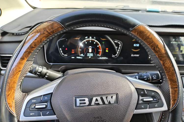 Used BAW Ruisheng Ace M7 2023 2.0L Automatic Long-wheelbase Business Version 7 Seats Instrument Cluster