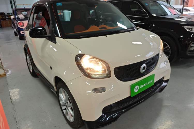 Used smart fortwo 2015 1.0L 52 kW Hardtop Passion Edition
