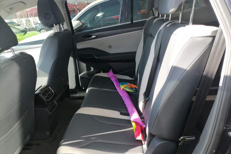 Used Volkswagen ID.6 CROZZ 2022 Long-Range PURE+ Edition
