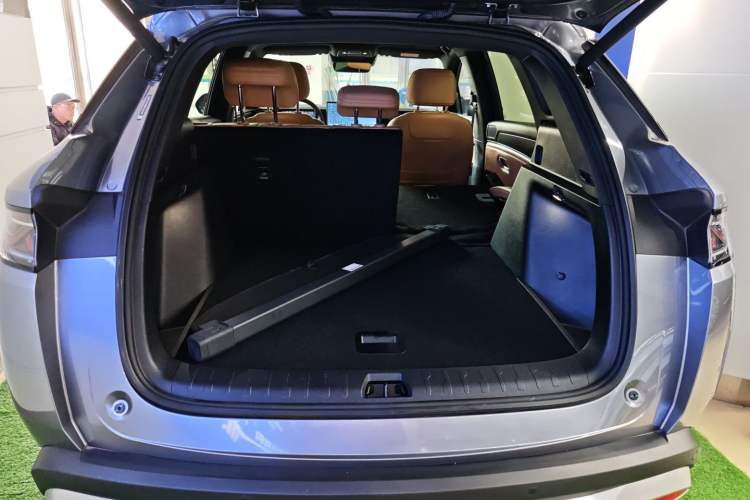 Used BYD Song L DM-i 2024 160km Beyond Edition
